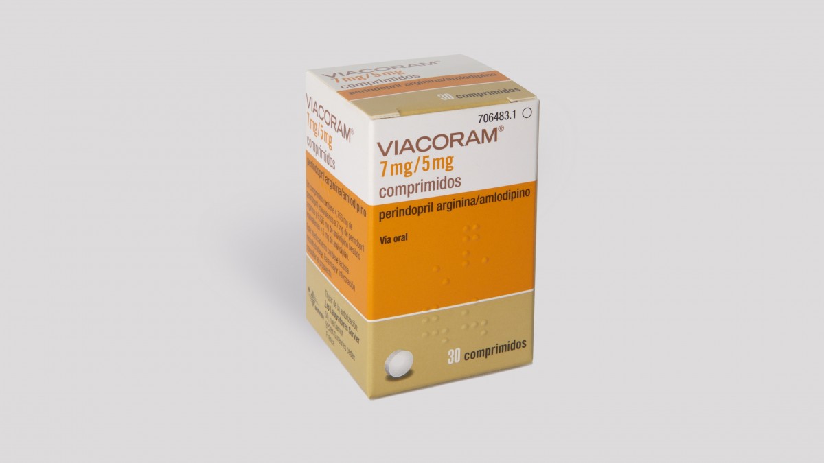 VIACORAM 7 mg/5 mg COMPRIMIDOS, 30 comprimidos fotografía del envase.