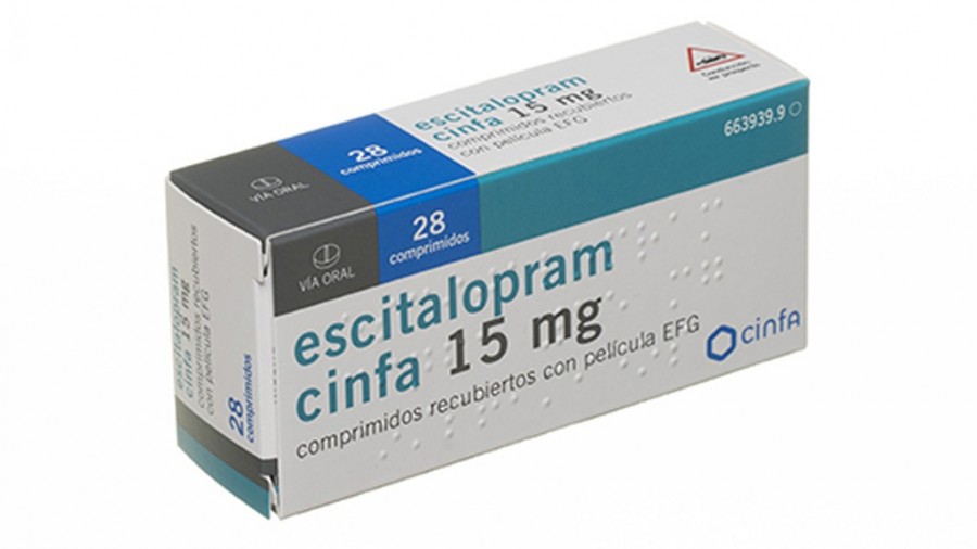 ESCITALOPRAM CINFA 15 mg COMPRIMIDOS RECUBIERTOS CON PELICULA EFG, 28 comprimidos fotografía del envase.