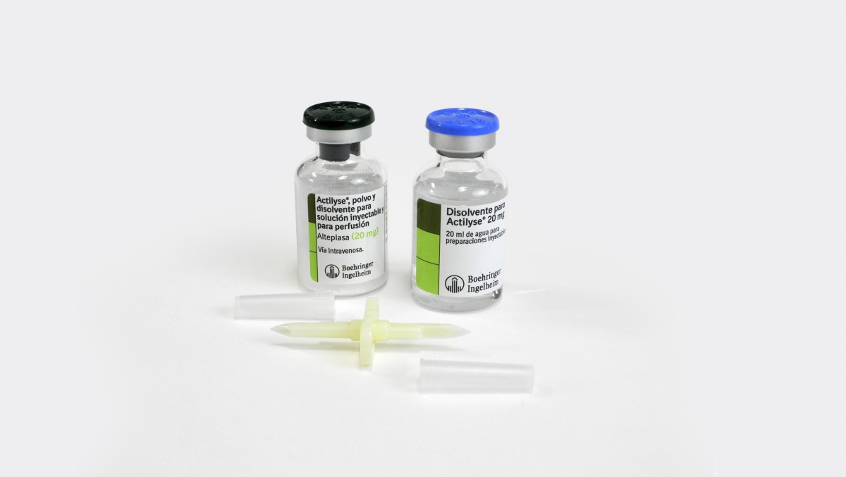 ACTILYSE  POLVO Y DISOLVENTE PARA SOLUCION INYECTABLE Y PARA PERFUSION , 1 vial 50 mg + vial de disolvente fotografía de la forma farmacéutica.