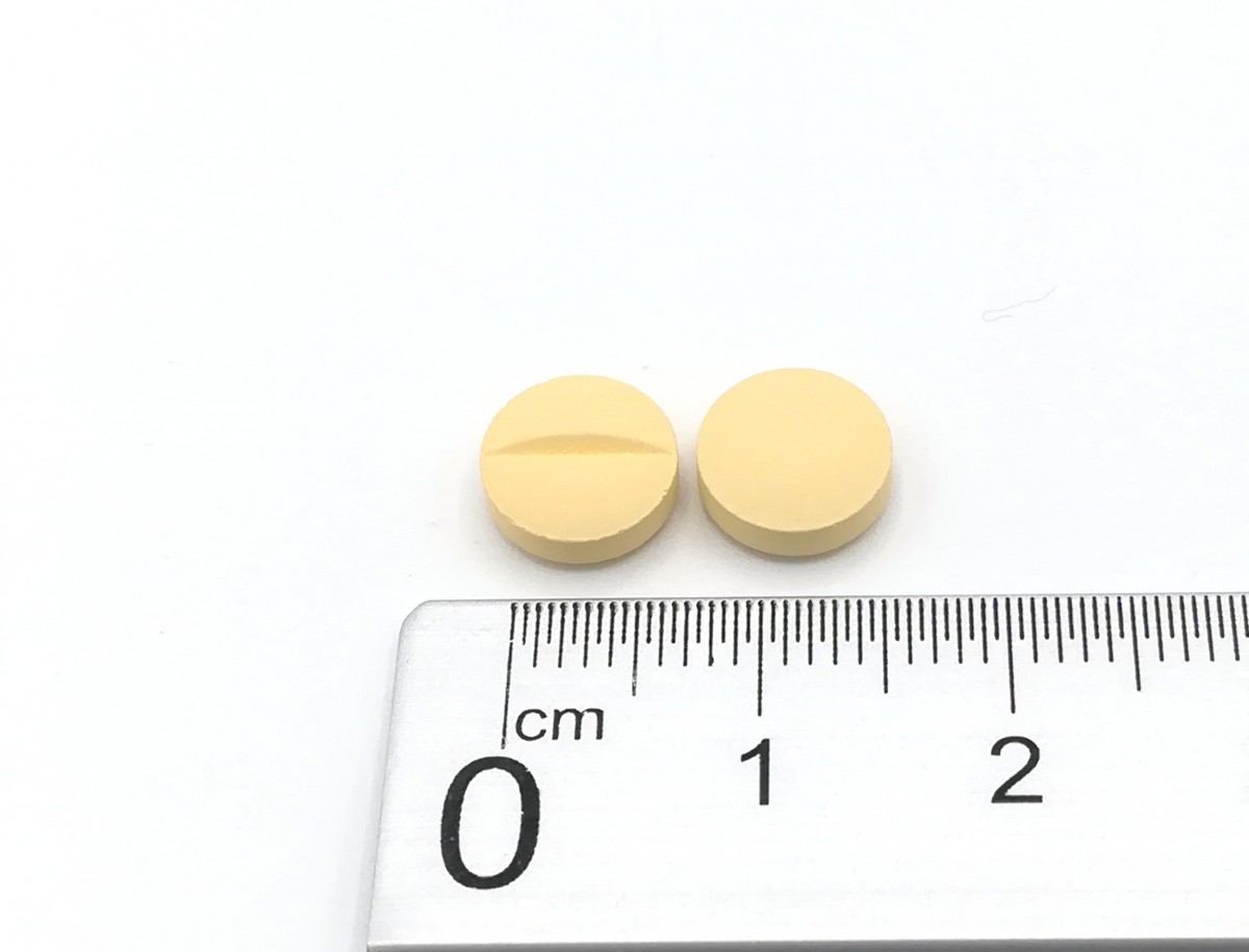 BISOPROLOL NORMON 10 mg COMPRIMIDOS RECUBIERTOS CON PELICULA EFG, 28 comprimidos fotografía de la forma farmacéutica.