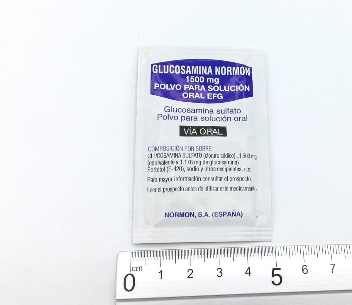 GLUCOSAMINA NORMON 1500 mg POLVO PARA SOLUCION ORAL EFG, 30 sobres fotografía de la forma farmacéutica.