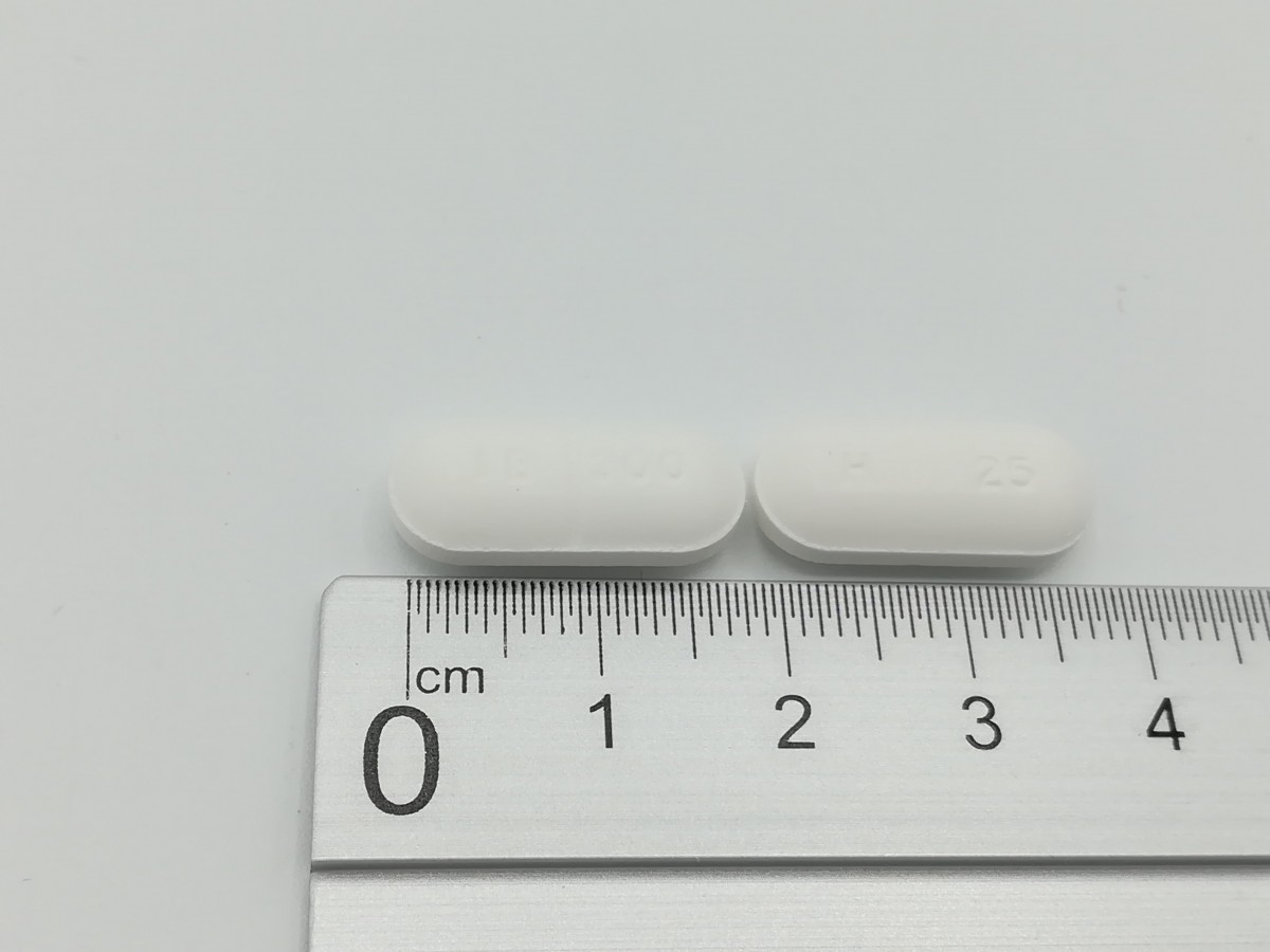 IRBESARTAN/HIDROCLOROTIAZIDA NORMON 300 mg/25 mg COMPRIMIDOS EFG, 28 comprimidos fotografía de la forma farmacéutica.