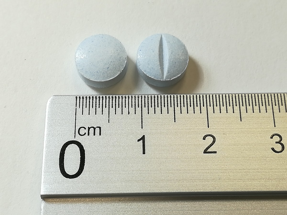 LOVASTATINA NORMON 20 mg COMPRIMIDOS EFG, 500 comprimidos fotografía de la forma farmacéutica.