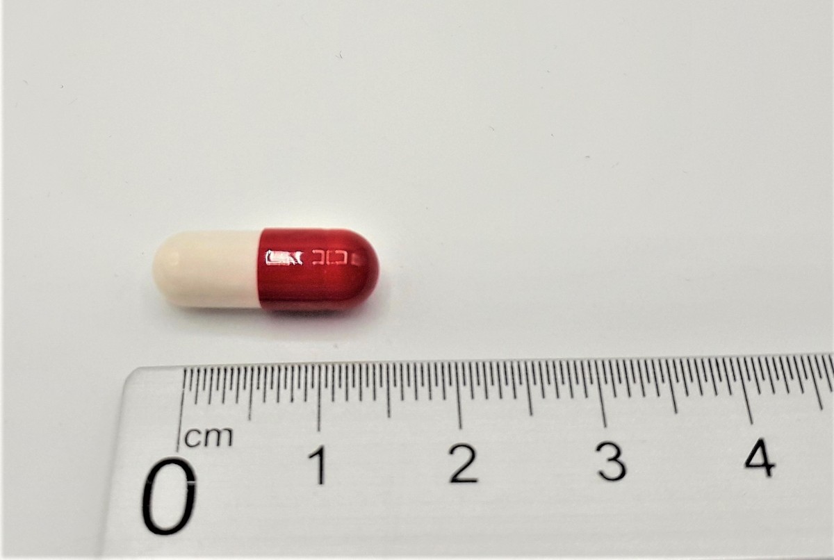 OMEPRAZOL NORMON 20 mg CAPSULAS DURAS GASTRORRESISTENTES EFG , 28 cápsulas fotografía de la forma farmacéutica.