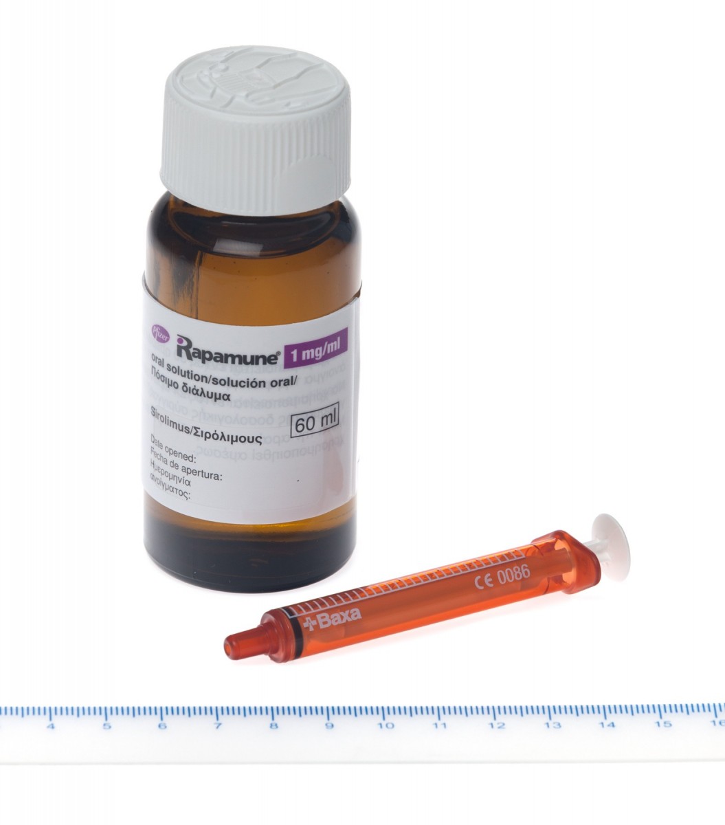 RAPAMUNE 1 mg/ml SOLUCION ORAL, 1 frasco de 60 ml fotografía de la forma farmacéutica.