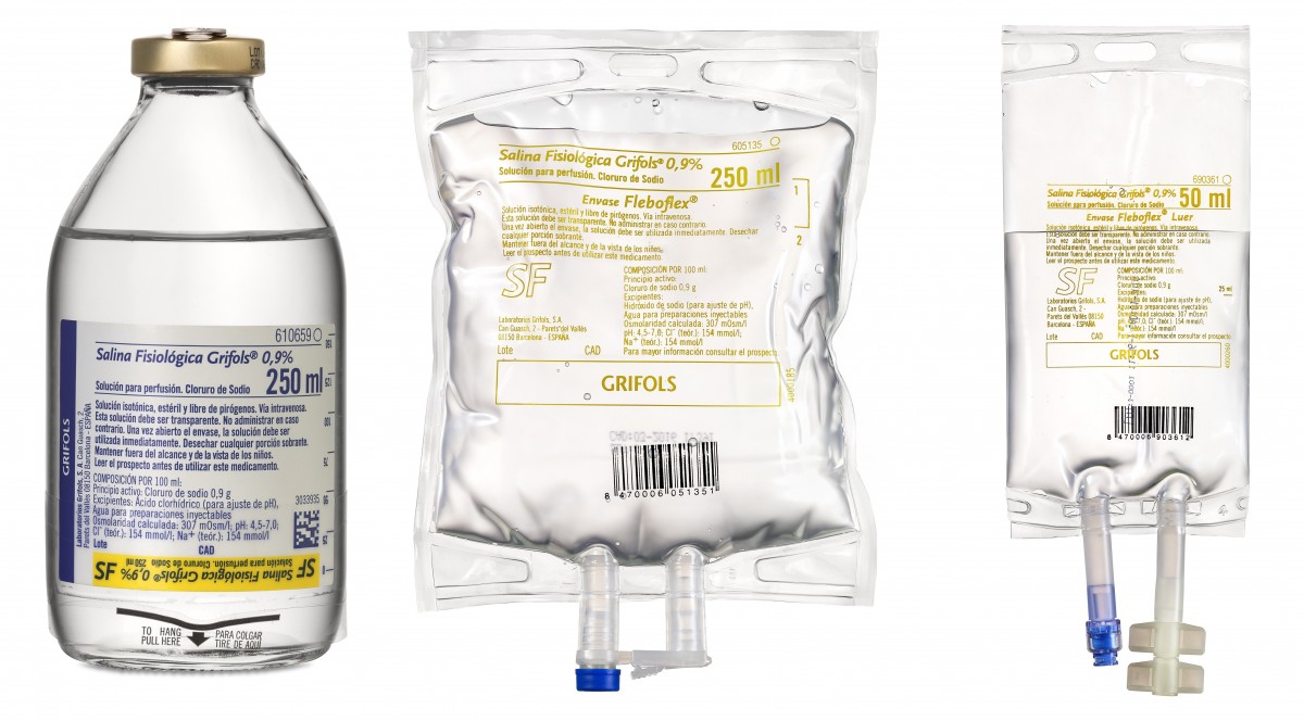 SALINA FISIOLOGICA GRIFOLS 0,9% SOLUCION PARA PERFUSION, 90 bolsas de 100 ml conteniendo 50 ml (FLEBOFLEX LUER) fotografía de la forma farmacéutica.