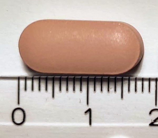 IRBESARTAN/HIDROCLOROTIAZIDA TECNIGEN 300 mg/25  mg COMPRIMIDOS RECUBIERTOS CON PELICULA EFG , 28 comprimidos fotografía de la forma farmacéutica.