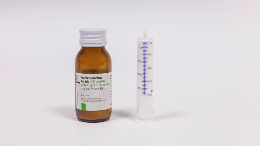 AZITROMICINA TARBIS 40 mg/ml POLVO PARA SUSPENSION ORAL EN FRASCO EFG , 1 frasco de 30 ml fotografía de la forma farmacéutica.