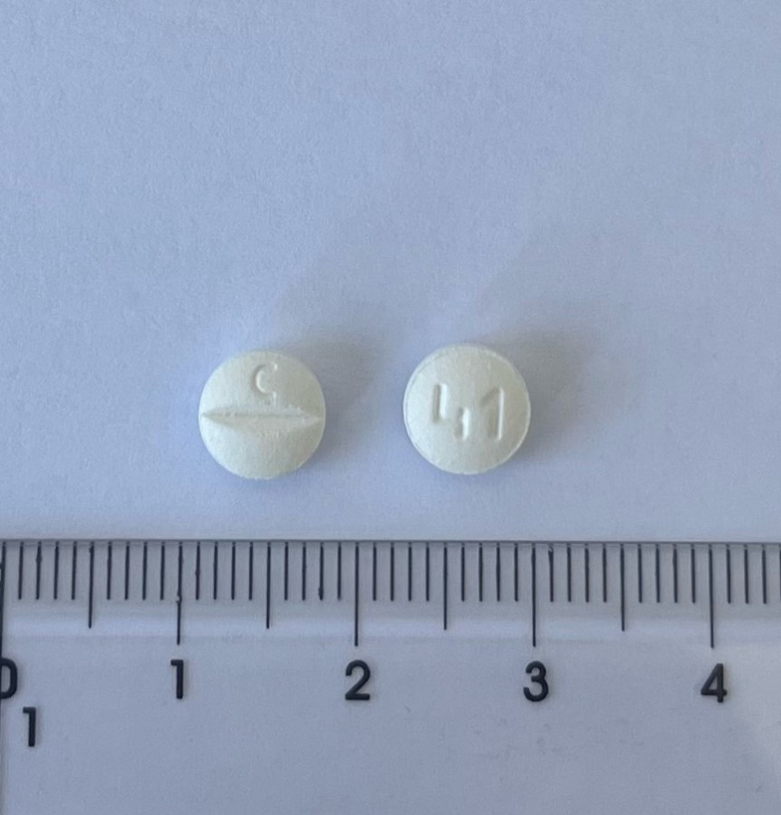BISOPROLOL UXA 2,5 MG COMPRIMIDOS RECUBIERTOS CON PELICULA EFG, 28 comprimidos fotografía de la forma farmacéutica.