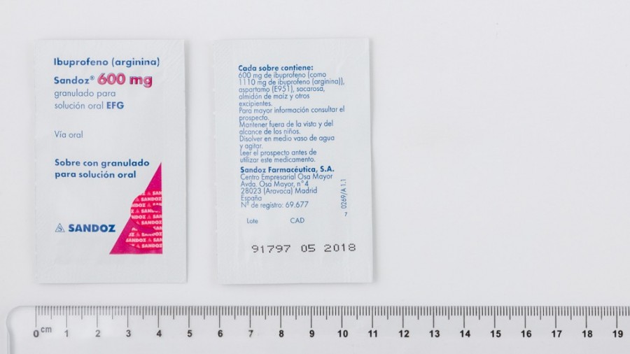 IBUPROFENO (ARGININA) SANDOZ 600 mg GRANULADO PARA SOLUCION ORAL EFG , 40 sobres fotografía de la forma farmacéutica.