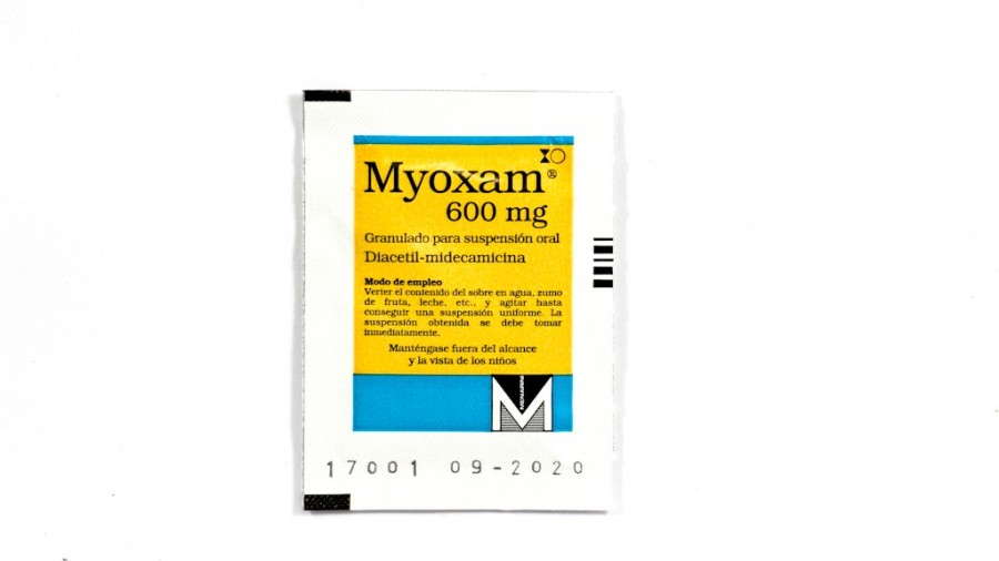 MYOXAM 600 mg, GRANULADO PARA SUSPENSION ORAL, 12 sobres fotografía de la forma farmacéutica.