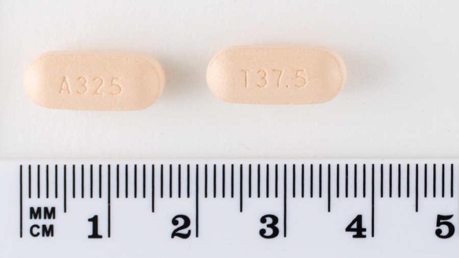 TRAMADOL/PARACETAMOL SANDOZ 37,5 mg/325 mg COMPRIMIDOS RECUBIERTOS CON PELICULA EFG, 20 comprimidos fotografía de la forma farmacéutica.