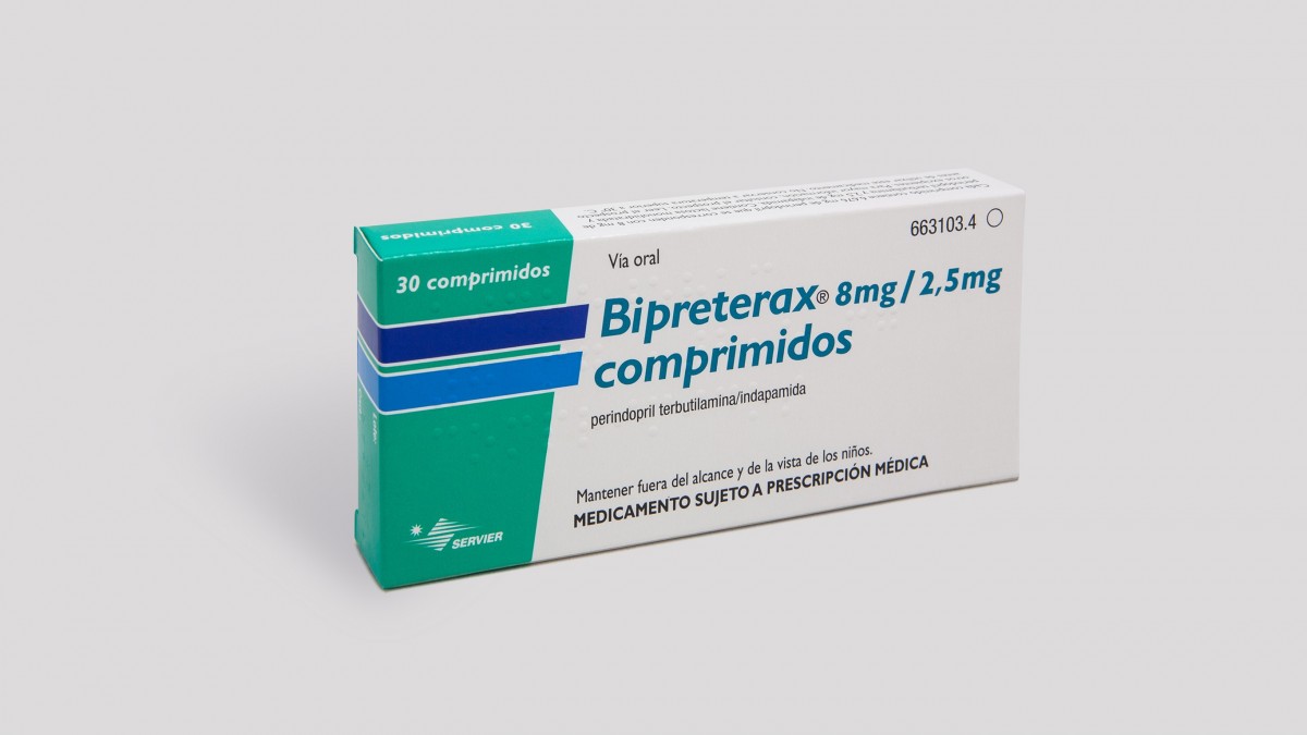BIPRETERAX 8 mg/2,5 mg COMPRIMIDOS , 30 comprimidos fotografía del envase.