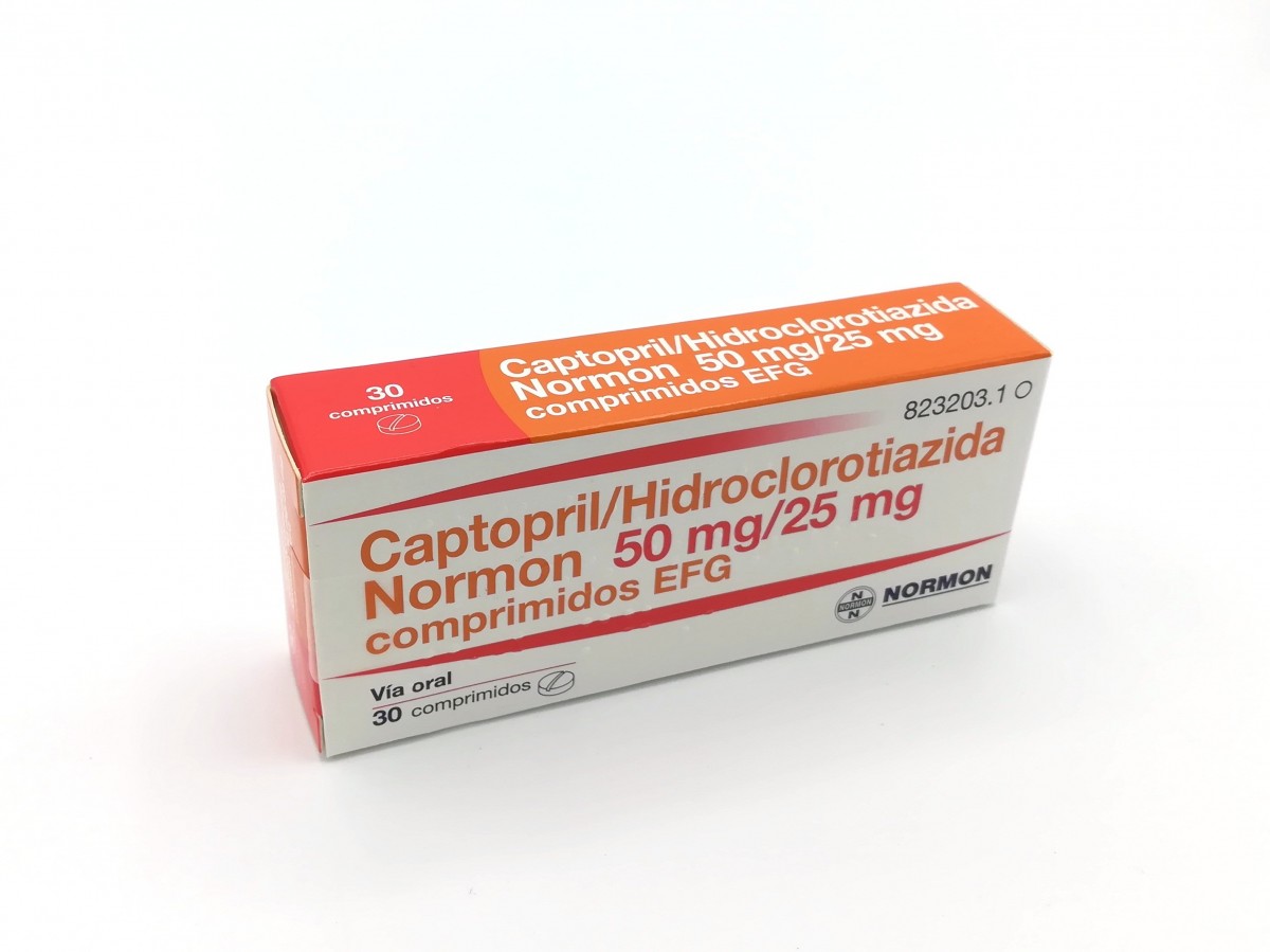 CAPTOPRIL / HIDROCLOROTIAZIDA NORMON 50 mg/25 mg COMPRIMIDOS EFG , 30 comprimidos fotografía del envase.