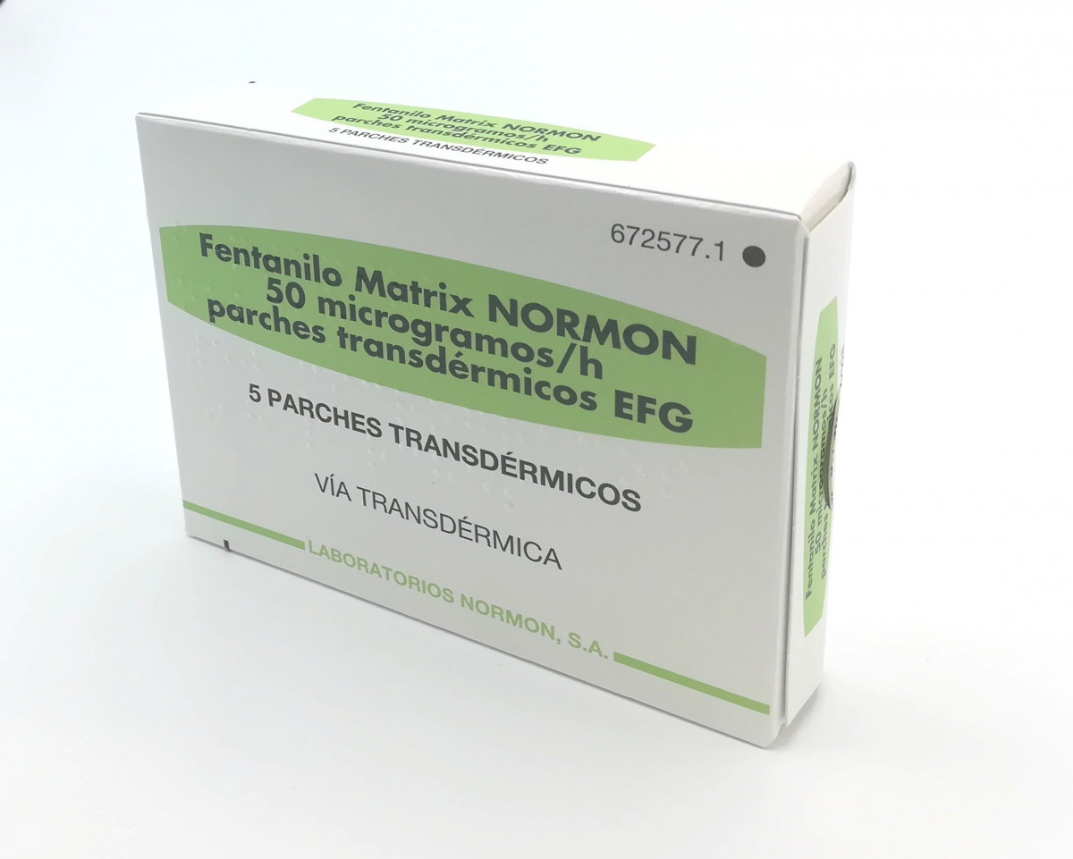 FENTANILO MATRIX NORMON 50 microgramos/H PARCHES TRANSDERMICOS EFG, 5 parches (papel/película de polietileno tereftalato /Al/poliacrilnitrilo copolímero) fotografía del envase.