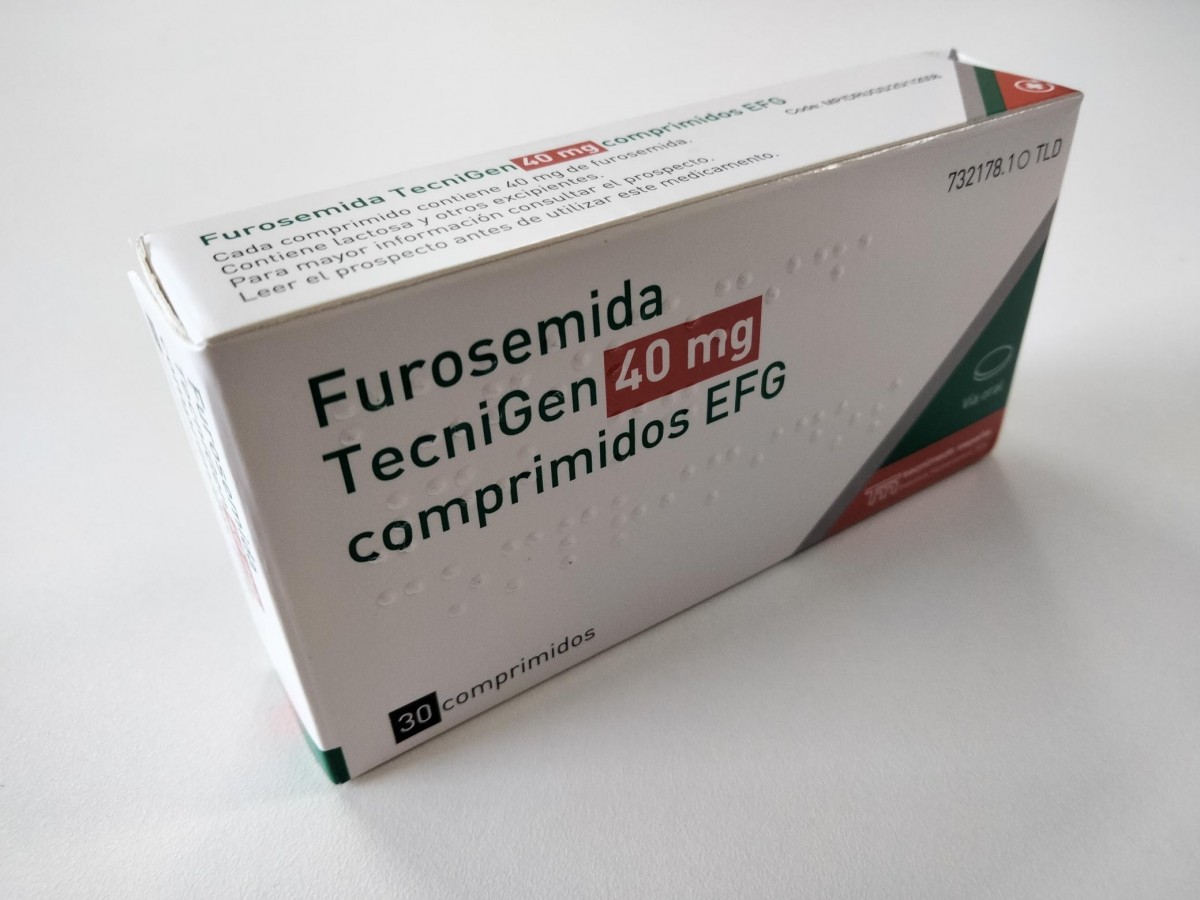 FUROSEMIDA TECNIGEN 40 MG COMPRIMIDOS EFG, 30 comprimidos fotografía del envase.