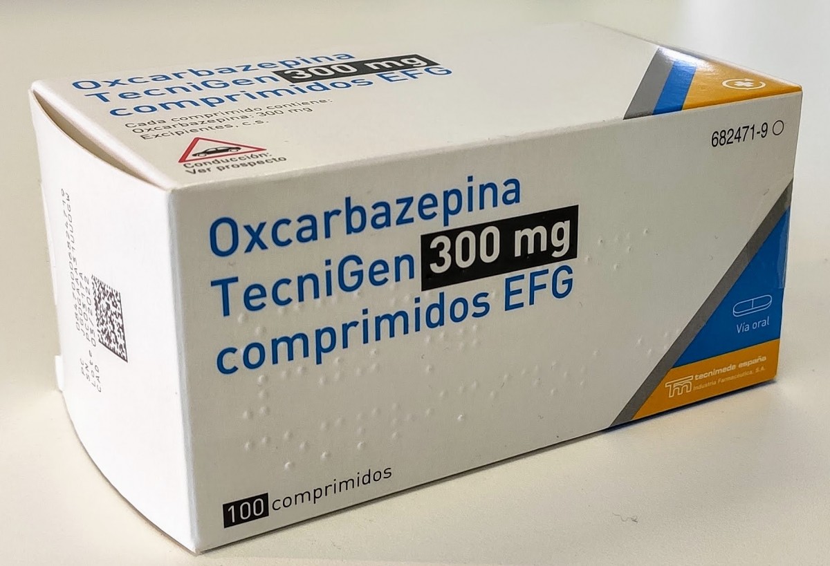OXCARBAZEPINA TECNIGEN 300 mg COMPRIMIDOS EFG, 100 comprimidos fotografía del envase.