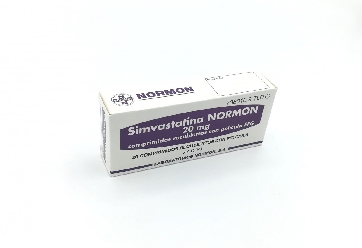 SIMVASTATINA NORMON 20 mg COMPRIMIDOS RECUBIERTOS CON PELÍCULA EFG, 28 comprimidos fotografía del envase.