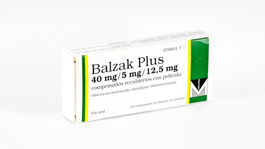BALZAK PLUS 40 mg/5 mg/12,5 mg COMPRIMIDOS RECUBIERTOS CON PELICULA , 28 comprimidos fotografía del envase.