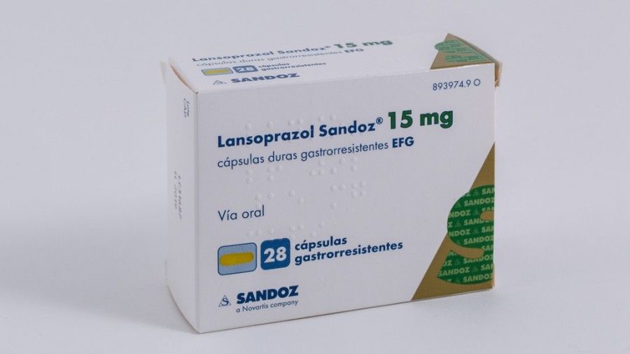 LANSOPRAZOL SANDOZ 15 mg CAPSULAS GASTRORRESISTENTES EFG, 28 cápsulas fotografía del envase.