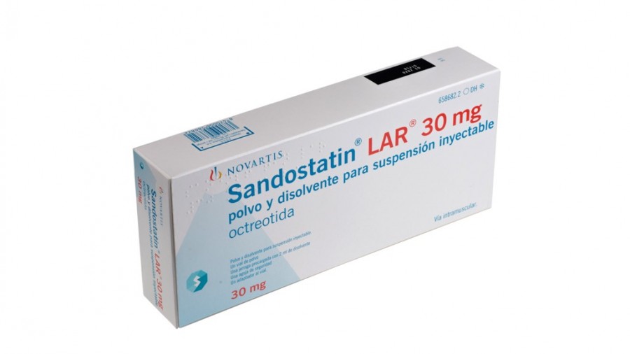SANDOSTATIN LAR 30 mg POLVO Y DISOLVENTE PARA SUSPENSION INYECTABLE  vial (polvo) + 1 jeringa precargada (disolvente) + 1 adaptador al vial + 1 aguja fotografía del envase.