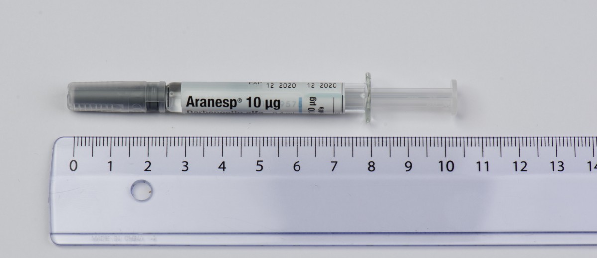 ARANESP 10 microgramos SOLUCION INYECTABLE EN JERINGA PRECARGADA, 4 jeringas precargadas de 0,4 ml fotografía de la forma farmacéutica.