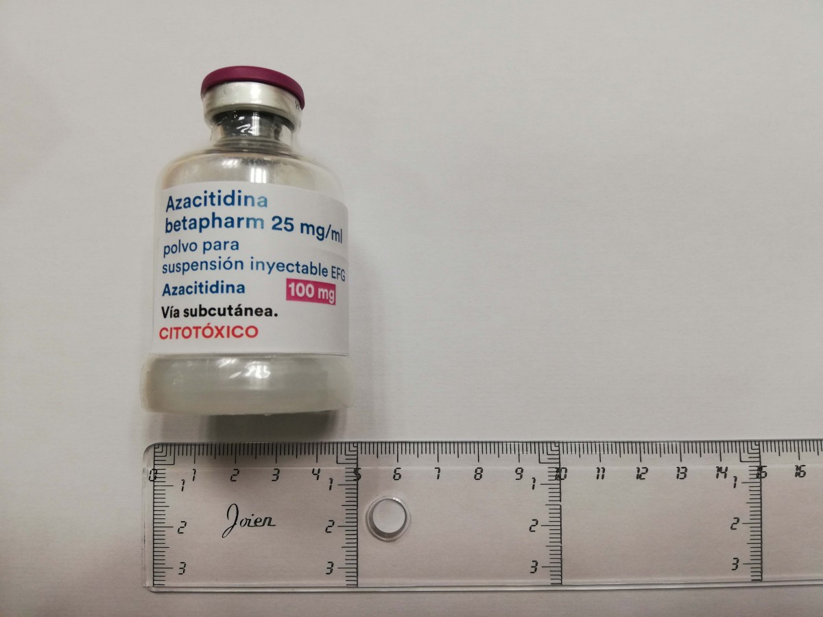 AZACITIDINA BETAPHARM 25 MG/ML POLVO PAR SUSPENSION INYECTABLE EFG, 1 vial fotografía de la forma farmacéutica.