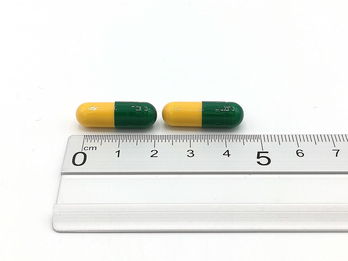CEFALEXINA NORMON 500 mg CAPSULAS DURAS, 28 cápsulas fotografía de la forma farmacéutica.