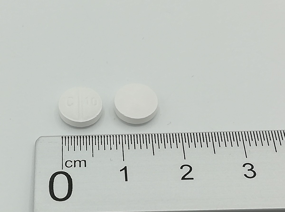 CETIRIZINA NORMON 10 mg COMPRIMIDOS RECUBIERTOS CON  PELICULA EFG, 20 comprimidos fotografía de la forma farmacéutica.
