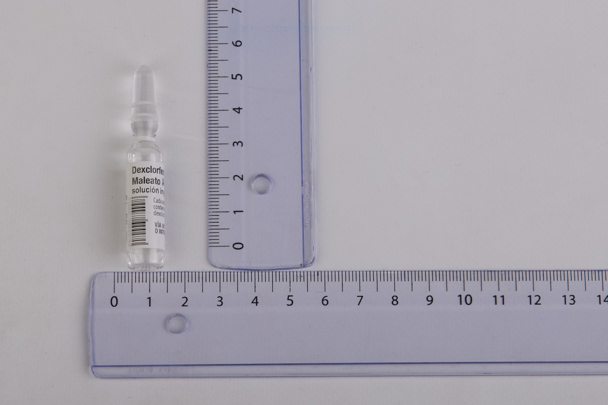 DEXCLORFENIRAMINA MALEATO ACCORD 5mg/ml SOLUCION INYECTABLE EFG , 5 ampollas de 1 ml fotografía de la forma farmacéutica.