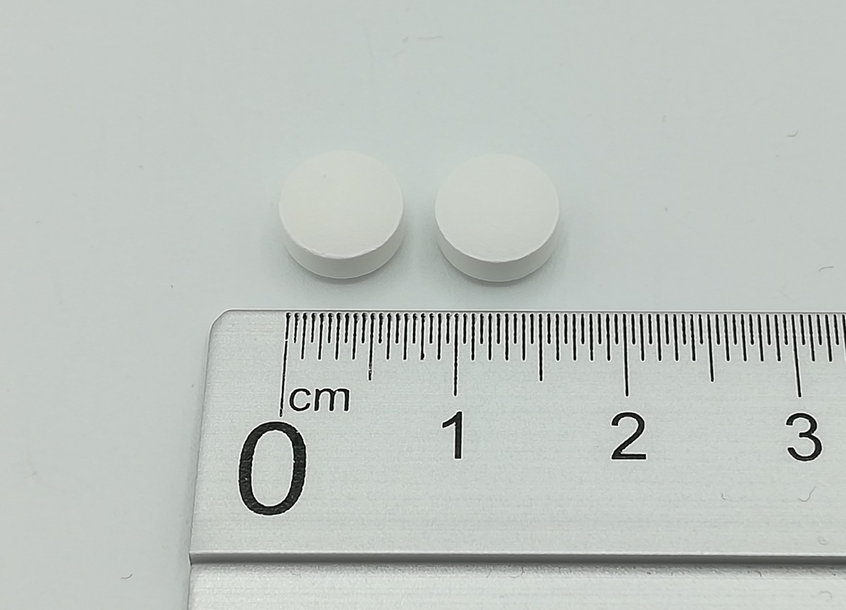 FAMCICLOVIR NORMON 125 mg COMPRIMIDOS RECUBIERTOS CON PELICULA EFG, 10 comprimidos fotografía de la forma farmacéutica.
