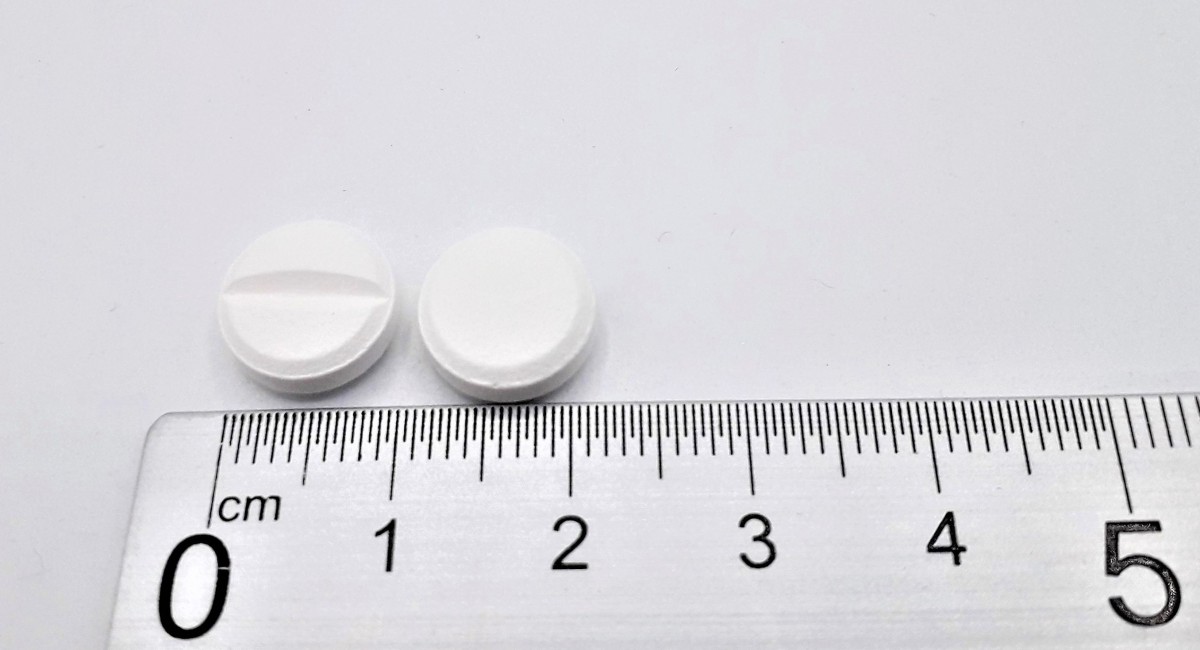 FAMCICLOVIR NORMON 250 mg COMPRIMIDOS RECUBIERTOS CON PELICULA EFG, 21 comprimidos fotografía de la forma farmacéutica.