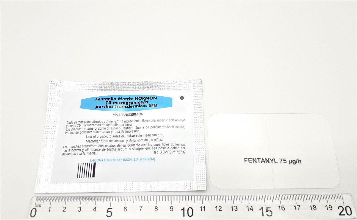 FENTANILO MATRIX NORMON 75 microgramos/H PARCHES TRANSDERMICOS EFG, 5 parches (papel/película de polietileno tereftalato /Al/poliacrilnitrilo copolímero) fotografía de la forma farmacéutica.