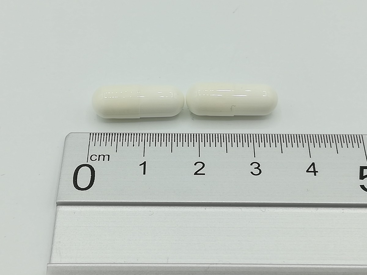 FLUCONAZOL NORMON 100 mg CAPSULAS DURAS EFG , 7 cápsulas fotografía de la forma farmacéutica.