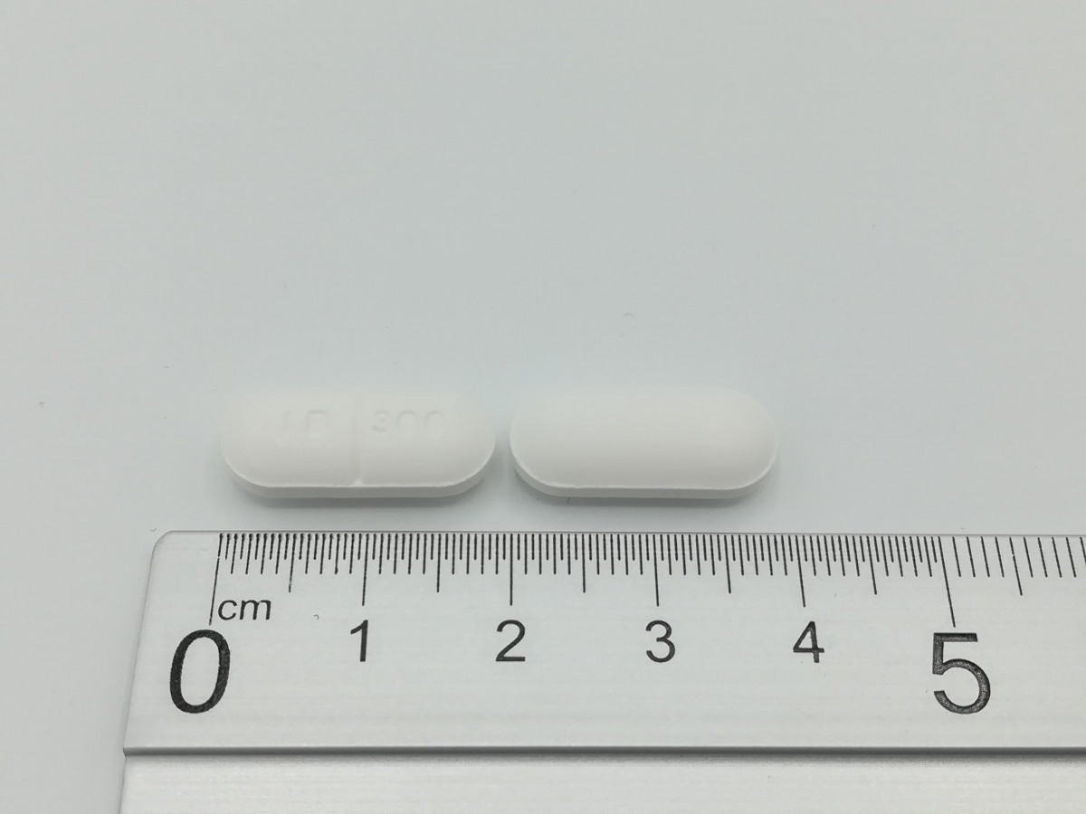 IRBESARTAN NORMON 300 mg COMPRIMIDOS EFG, 28 comprimidos fotografía de la forma farmacéutica.
