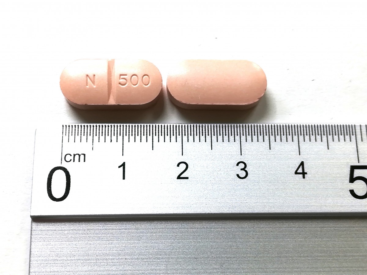 NAPROXENO NORMON 500 mg COMPRIMIDOS EFG, 40 comprimidos fotografía de la forma farmacéutica.