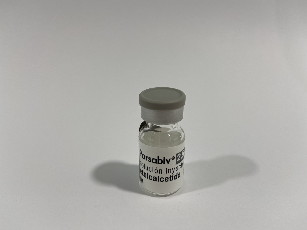 PARSABIV 2,5 MG SOLUCION INYECTABLE, 6 viales inyectable 0,5 ml fotografía de la forma farmacéutica.