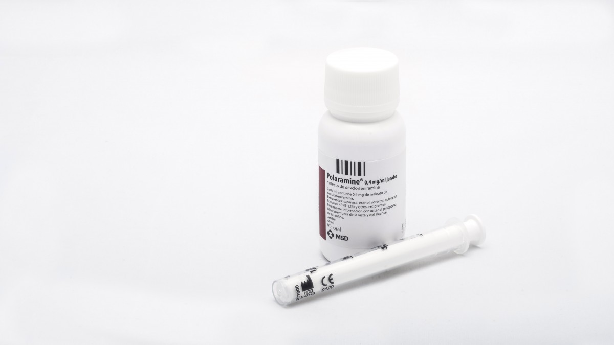 POLARAMINE 0,4 mg/ml JARABE , 1 frasco de 60 ml fotografía de la forma farmacéutica.