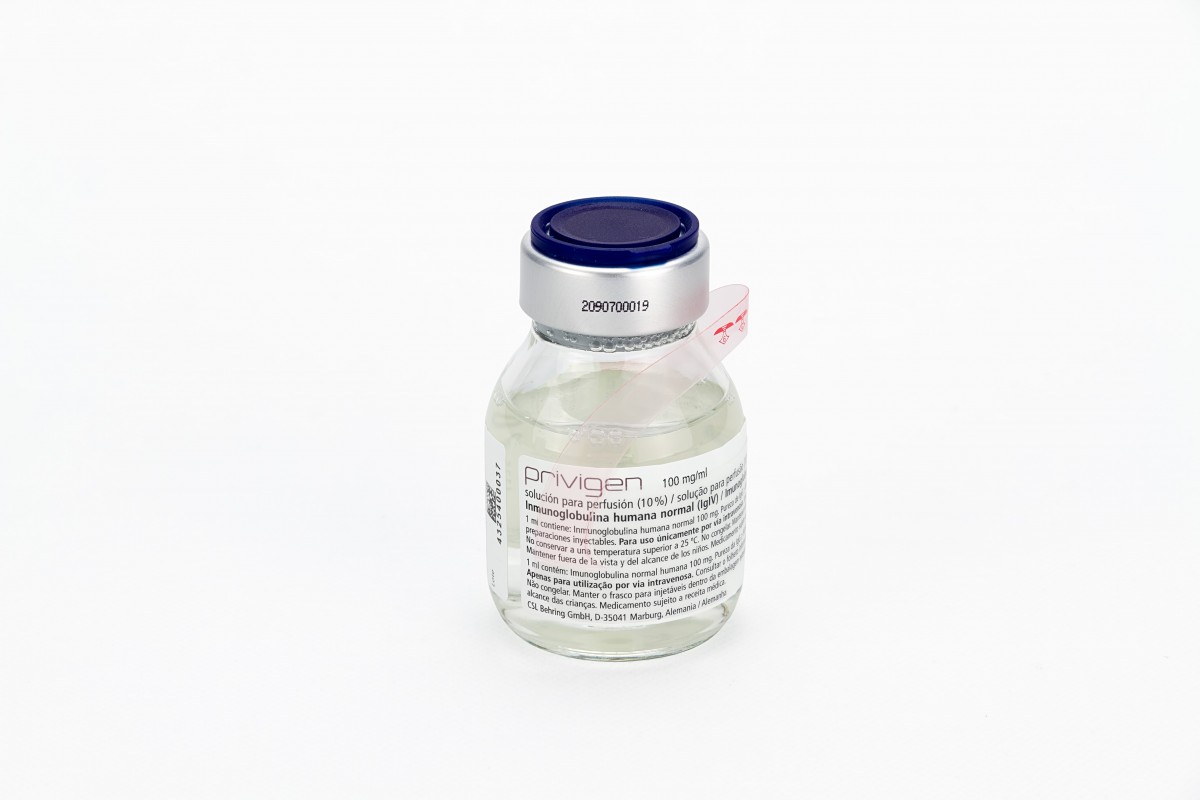 PRIVIGEN 100 mg/ml SOLUCION PARA PERFUSION, 1 vial de 50 ml fotografía de la forma farmacéutica.