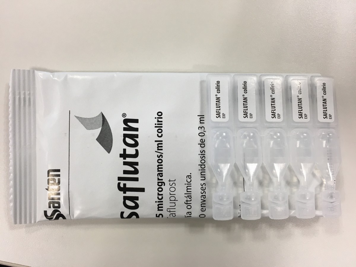 SAFLUTAN 15 microgramos/ml COLIRIO EN SOLUCION EN ENVASE UNIDOSIS , 30 envases unidosis de 0,3 ml fotografía de la forma farmacéutica.