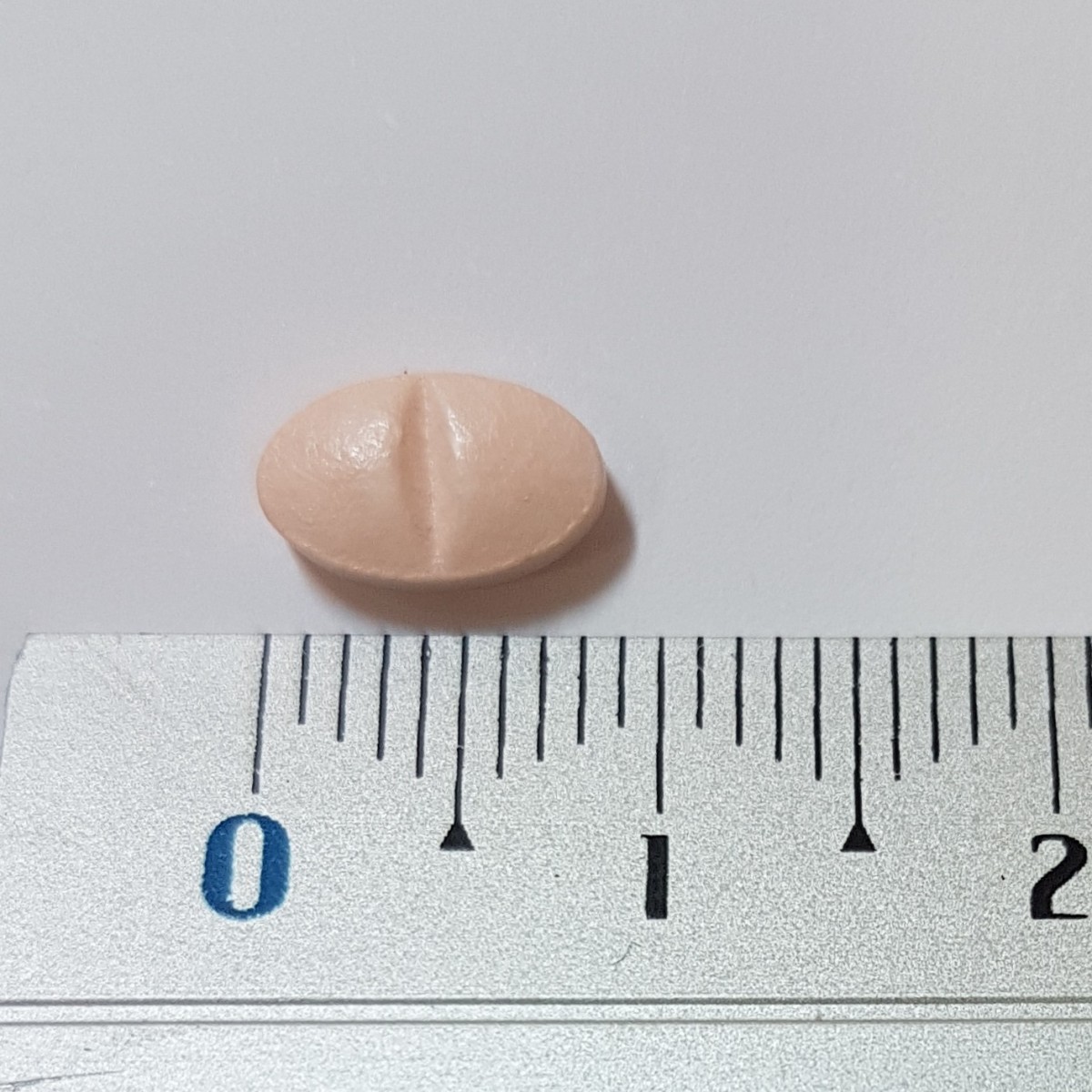 SIMVASTATINA UXA 10 mg COMPRIMIDOS EFG , 28 comprimidos fotografía de la forma farmacéutica.