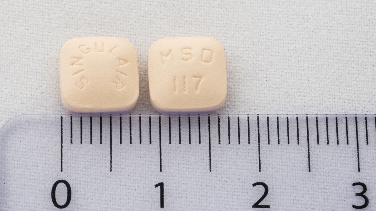 SINGULAIR 10 mg COMPRIMIDOS RECUBIERTOS CON PELICULA , 28 comprimidos fotografía de la forma farmacéutica.