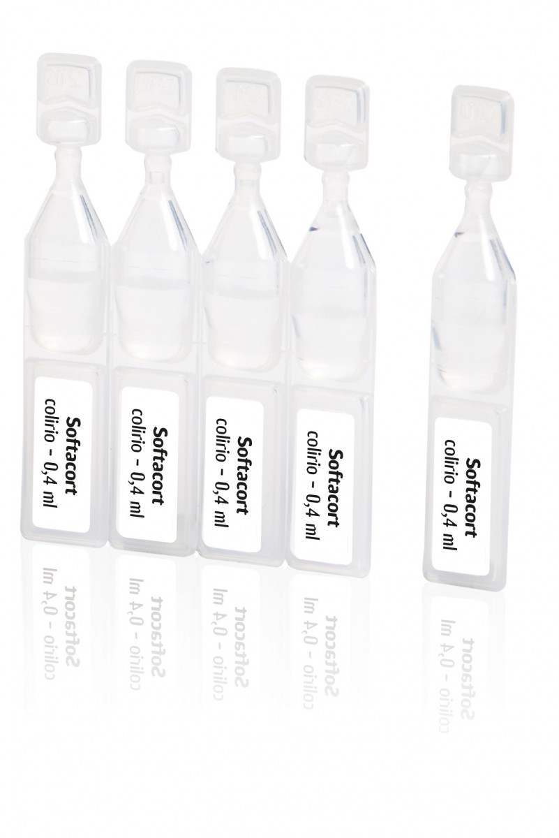 SOFTACORT 3,35 MG/ML COLIRIO EN SOLUCION EN ENVASES UNIDOSIS, 30 envases unidosis de 0,4 ml fotografía de la forma farmacéutica.