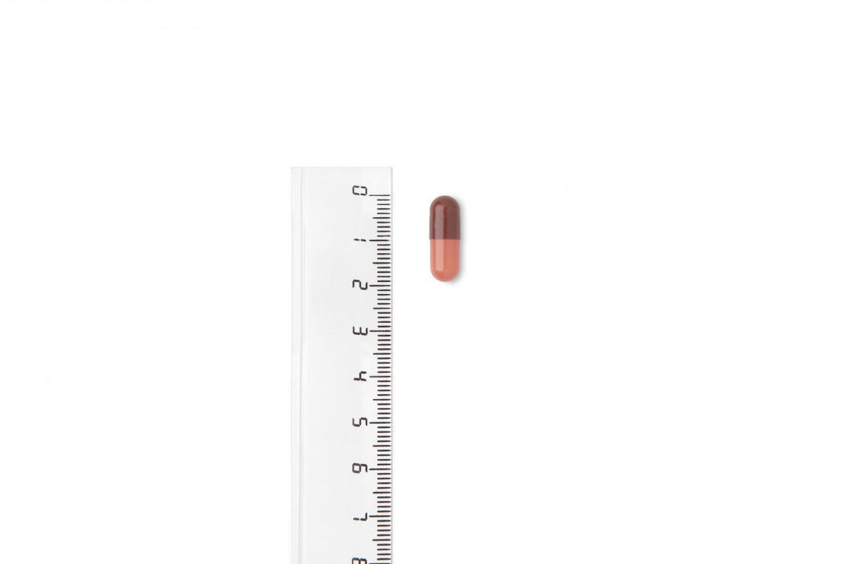 TARLODIX PLUS 10 mg/10 mg/25 mg capsulas duras, 30 cápsulas fotografía de la forma farmacéutica.