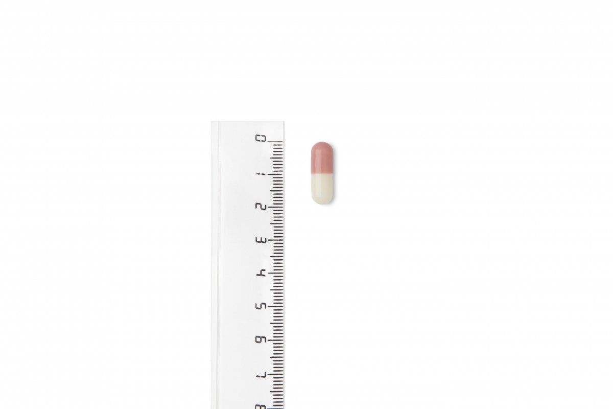 TARLODIX PLUS 5 mg/5 mg/25 mg capsulas duras, 30 cápsulas fotografía de la forma farmacéutica.