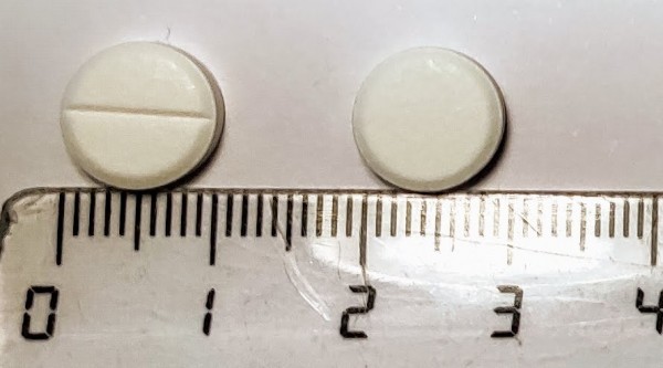 CARVEDILOL TECNIGEN 25 mg COMPRIMIDOS EFG, 28 comprimidos fotografía de la forma farmacéutica.