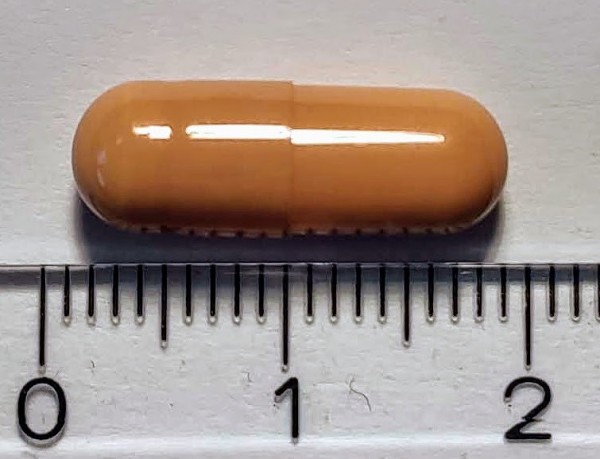 TAMSULOSINA TECNIGEN 0,4 mg CAPSULAS DE LIBERACION PROLONGADA EFG, 30 cápsulas fotografía de la forma farmacéutica.