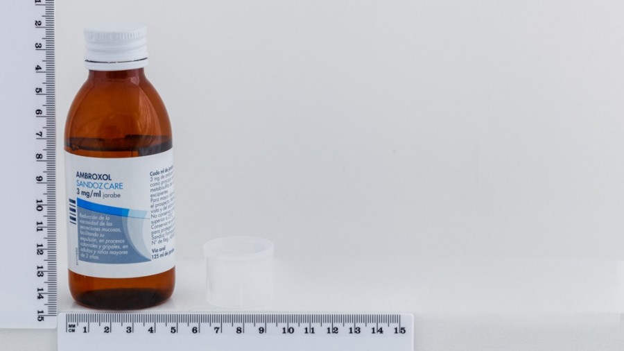 Ambroxol SANDOZ CARE 3 mg/ml jarabe EFG, 1 frasco de 125 ml fotografía de la forma farmacéutica.