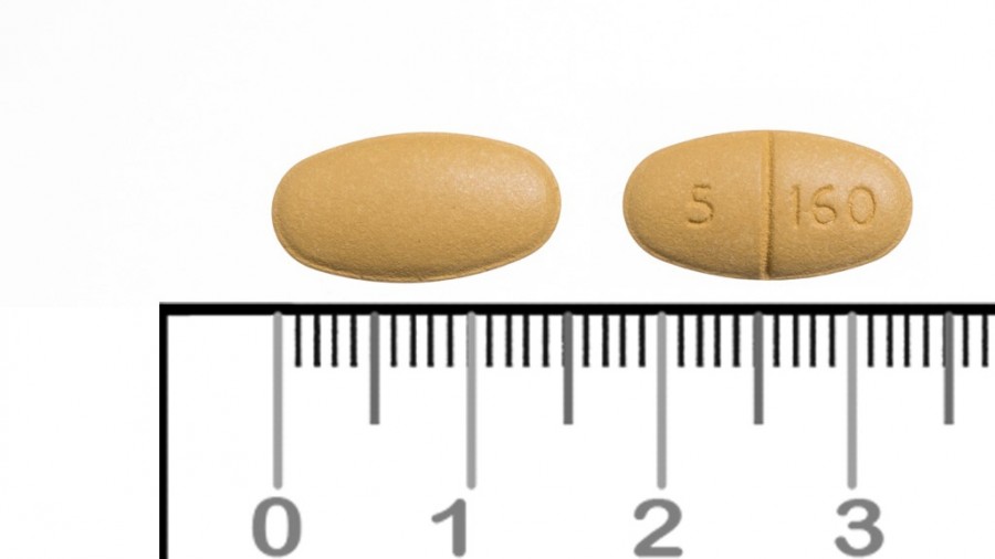 amlodipino/valsartan cinfa 5 mg/160 mg comprimidos recubiertos con pelicula EFG, 28 comprimidos fotografía de la forma farmacéutica.