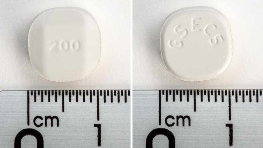 CRISOMET 200 mg COMPRIMIDOS MASTICABLES/DISPERSABLES, 30 comprimidos fotografía de la forma farmacéutica.